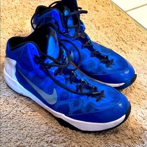 Nike. Basketball shoes. Like New